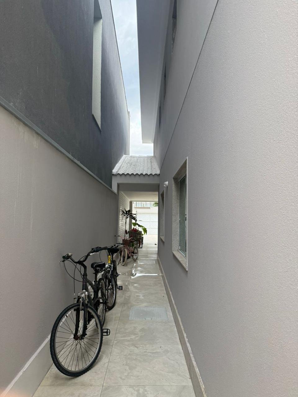 Casa ampla e sofisticada com sótão para aluguel em condomínio fechado - foto 7